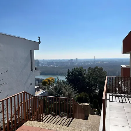 Amazing View Of The River Donau Apartman Pozsony