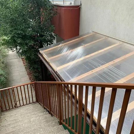 Amazing View Of The River Donau דירה