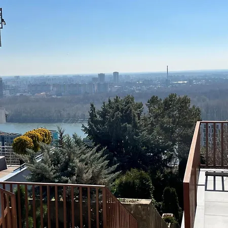 Amazing View Of The River Donau アパート ブラチスラヴァ