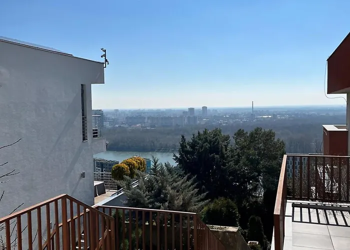 Amazing View Of The River Donau Appartamento Bratislava